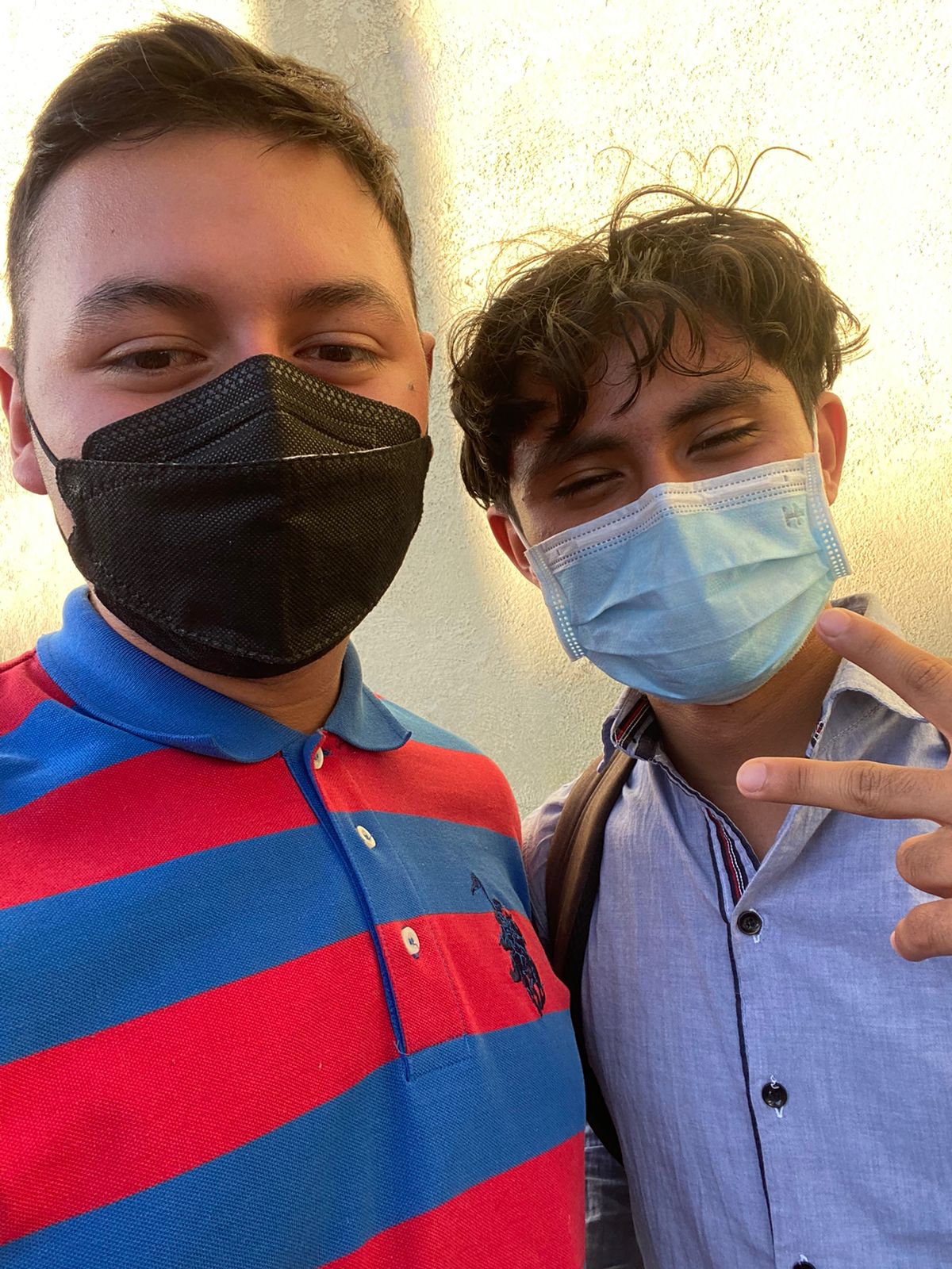 Marco y su amigo juntos